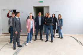 Комиссия проинспектировала строящееся здание общеобразовательной школы № 50 в Дно